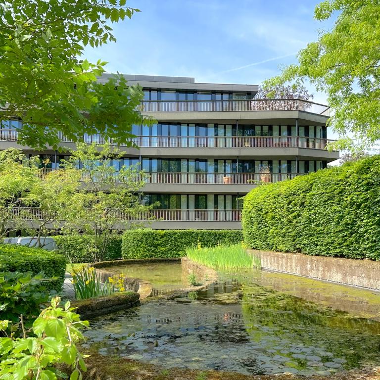 Uccle, Parc Hamoir,  appartement  de 165 m² avec jardin 