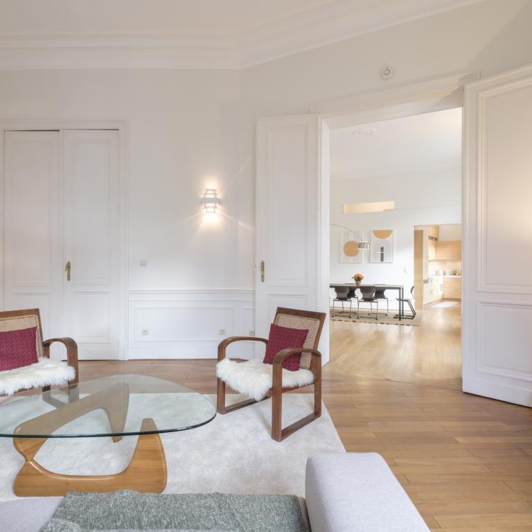 Etangs d'Ixelles Superbe Appartement meublé style parisien
