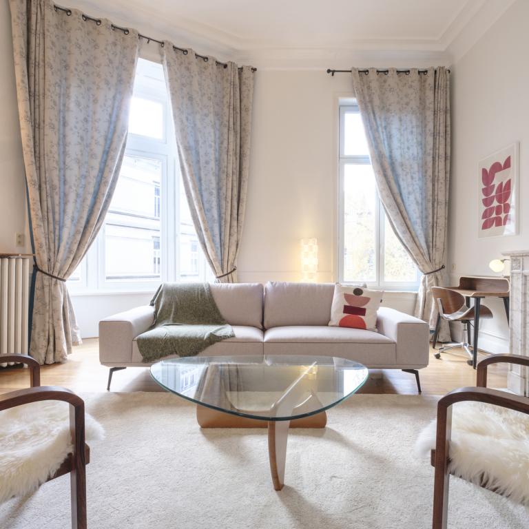 Etangs d'Ixelles Superbe Appartement meublé style parisien