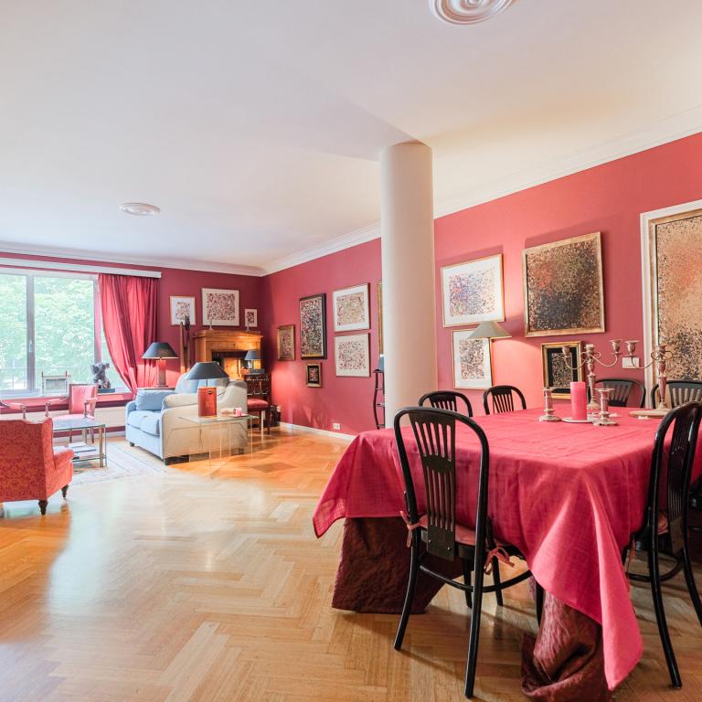 Churchill : Bel appartement 2 chambres + terrasse et parking