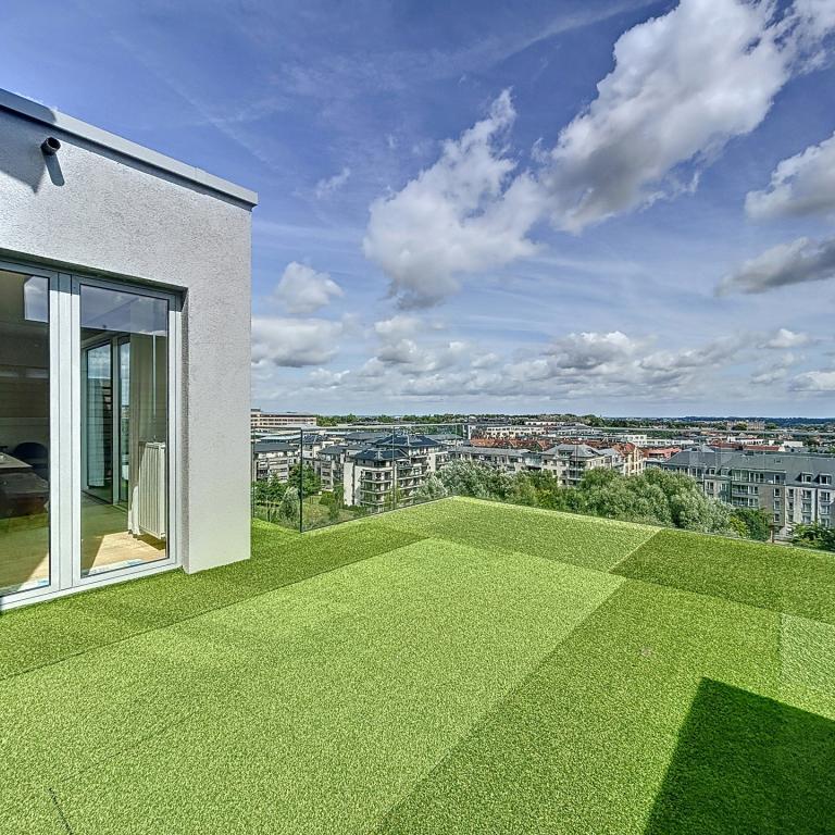 Jardins Woluwé : Superbe duplex penthouse meublé + terrasse