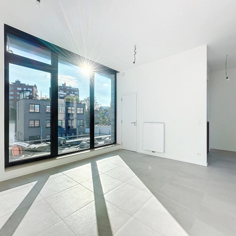 VDK Housing : Sublime  penthouse neuf 2 CH. + terrasses