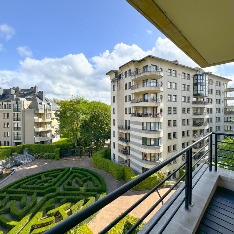 Parc Brugmann: Magnifique appart. 3 chambres avec terrasse