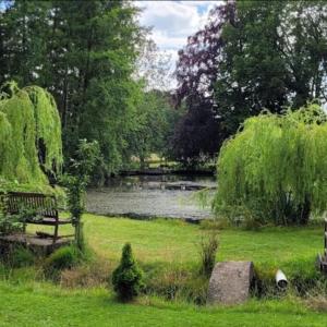 Château du XIII, au coeur d'un vaste domaine de ± 15 ha