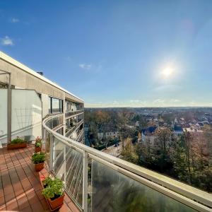 SOUS OFFRE !!! Cavell/ Montjoie: Magnifique appartement 4 chambres avec vue