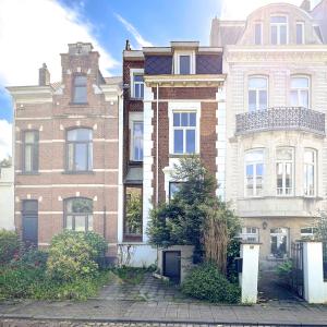 Boitsfort : Magnifique maison à rénover avec jardin 