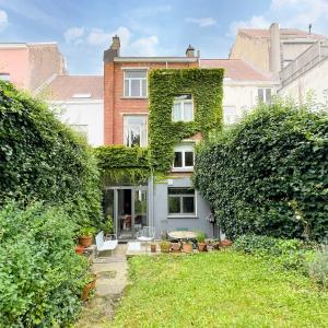 SOUS OFFRE !!! Elise: Maison de caractère 5 chambres, beau jardin