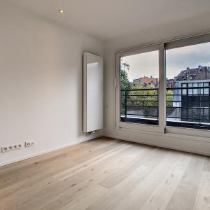 Etangs d'Ixelles : Magnifique triplex RDC avec jardin