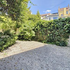 Châtelain/Washington : Magnifique duplex RDC avec jardin