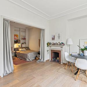 Châtelain/ Louise: bel appartement/ studio  + jardin commun