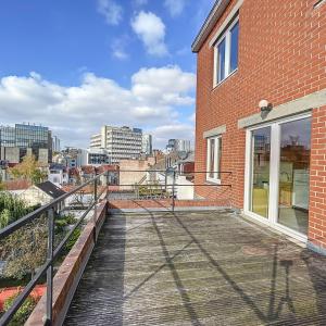 Quartier européen - duplex 3 chambres avec terrasse