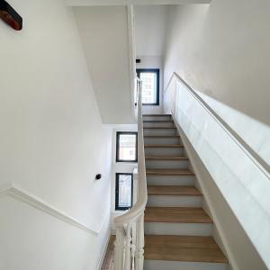 Sablon : Sublime appartement triplex penthouse remis à neuf