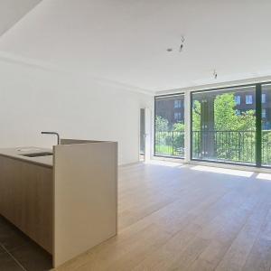 Rez-de chaussée +-145m²,3ch. + terrasse