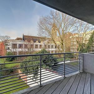 BDC/Montjoie : Superbe appartement meublé et moderne