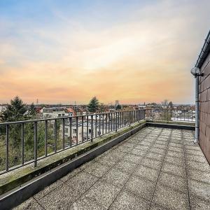 Uccle/Drogenbos : Beau duplex penthouse avec grande terrasse