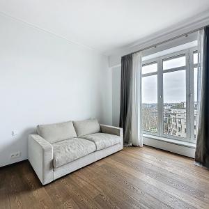 Louise/Cambre: Somptueux appartement meublé 3 ch. + terrasse