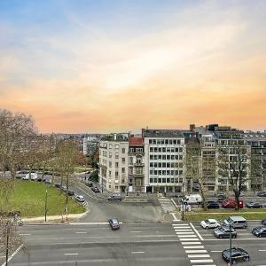 Louise/Cambre: Somptueux appartement meublé 3 ch. + terrasse