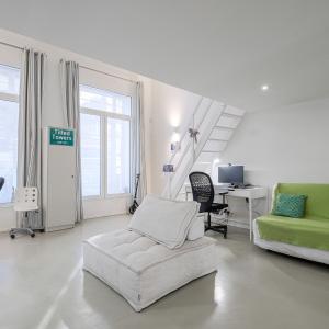 Quartier européen: Duplex 3/4 chambres avec jardin