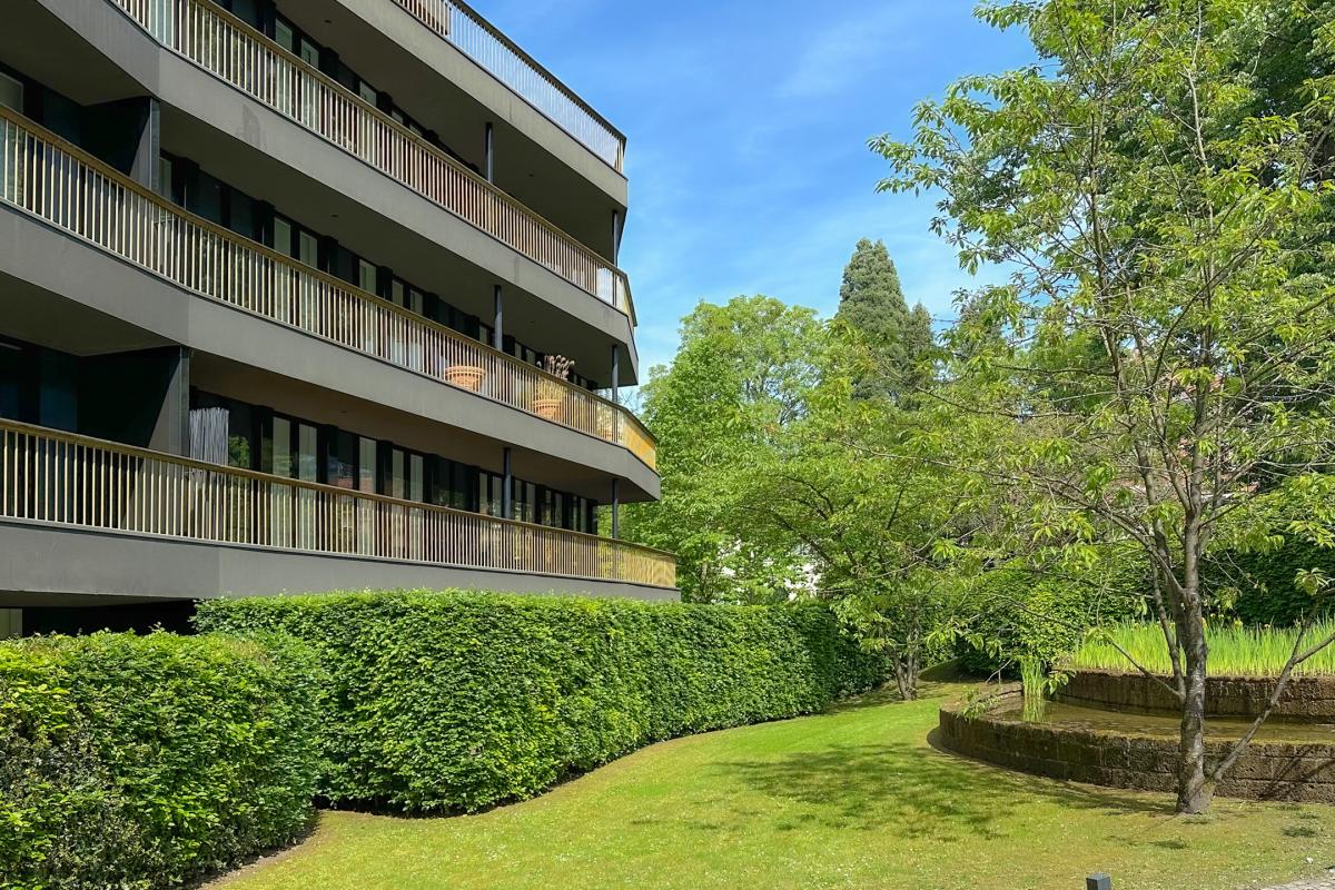 Uccle, Parc Hamoir,  appartement  de 165 m² avec jardin 