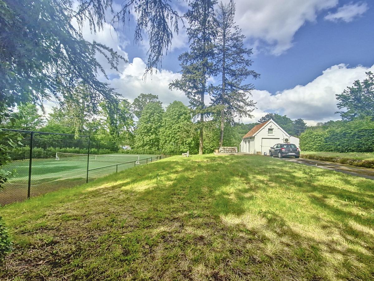 En bordure de la vallée des artistes, terrain  de 1940m²