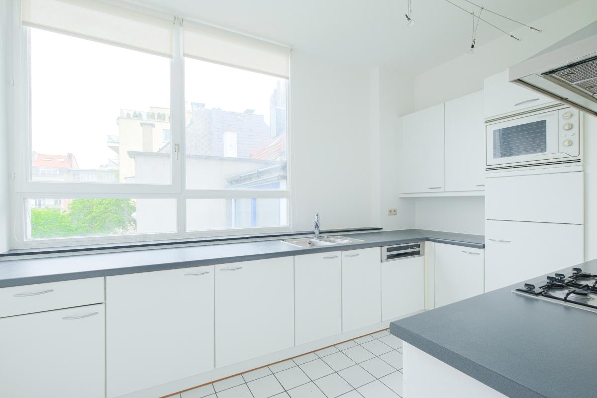 SOUS OFFRE !  Coghen : Superbe appartement 3 ch + terrasse et parking