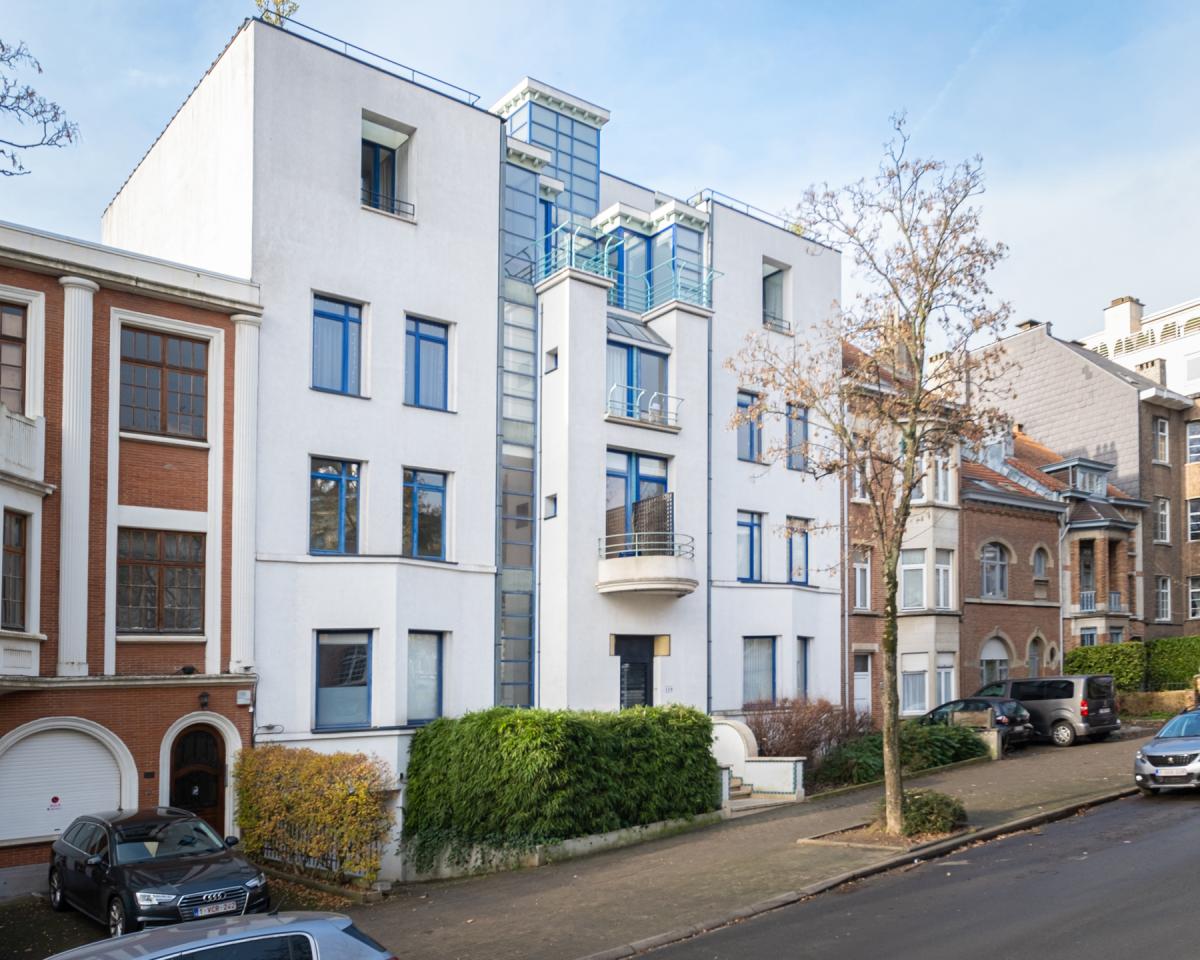 SOUS OFFRE !  Coghen : Superbe appartement 3 ch + terrasse et parking