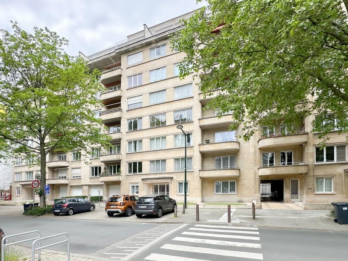 SOUS OFFRE! Messidor: Magnifique appartement 3 chambres et 3 terrasses