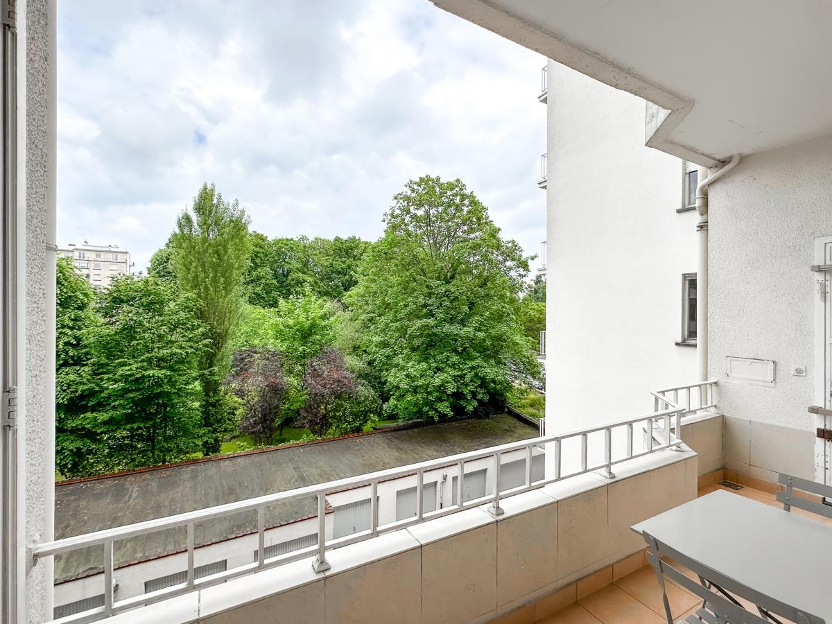 SOUS OFFRE! Messidor: Magnifique appartement 3 chambres et 3 terrasses