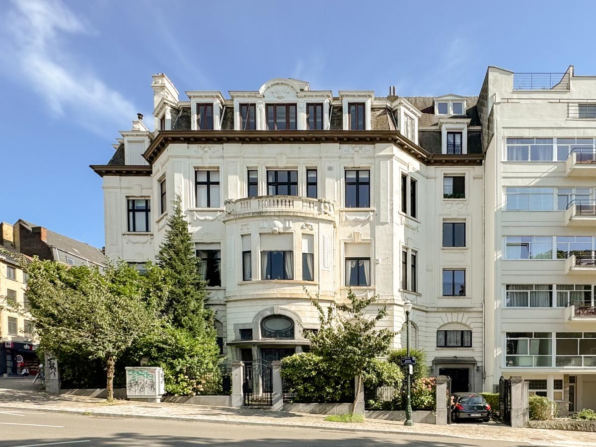 Cambre, splendide appartement de caractère, 4 ch et garage 