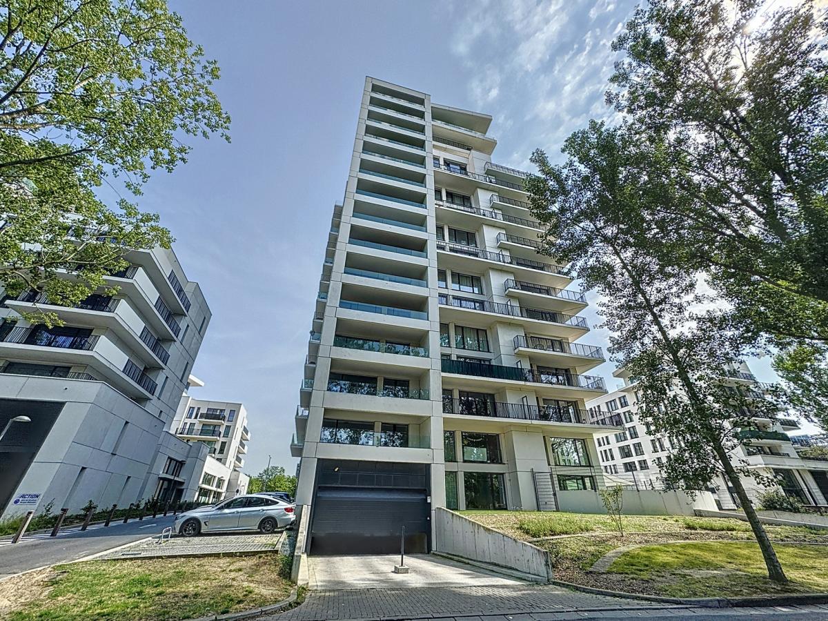 Superbe appartement 2 chambres + bureau avec terrasse