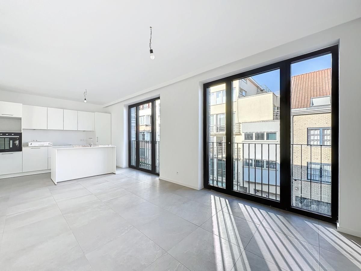 VDK Housing : Sublime  penthouse neuf 2 CH. + terrasses