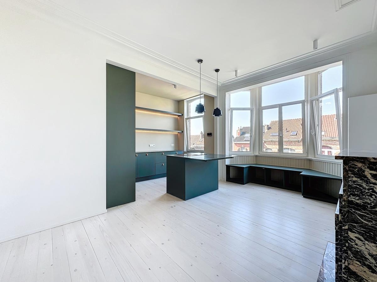 Altitude Cent: Somptueux appartement remis à neuf + terrasse