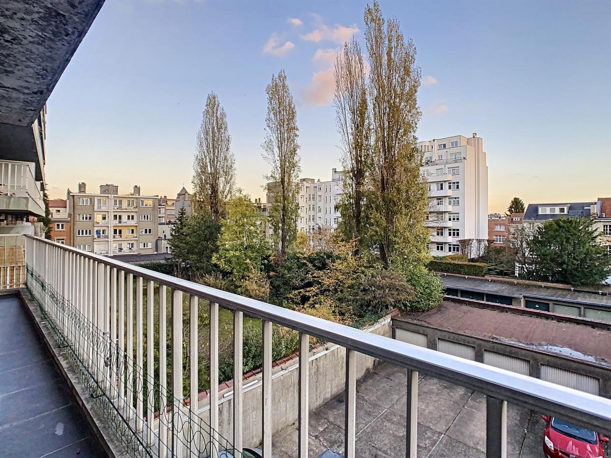 Franklin Roosevelt : Superbe appartement 4 ch + balcons