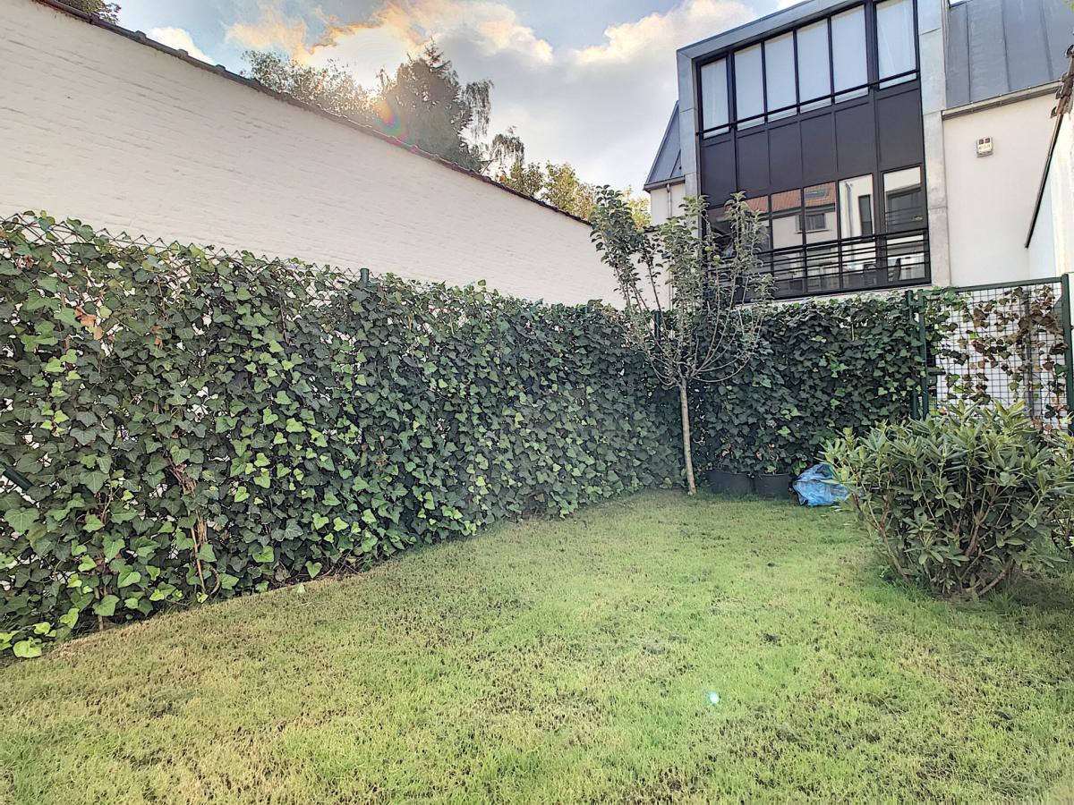 Etangs d'Ixelles : Magnifique triplex RDC avec jardin