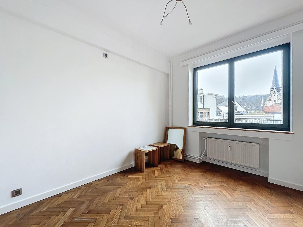 Petit Sablon : Charmant appartement de 2 chambres + balcon