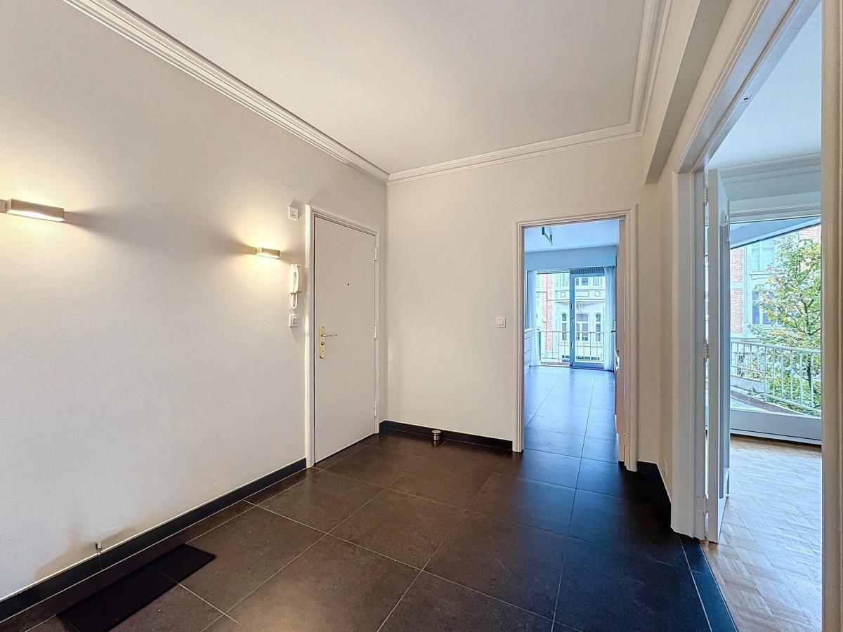 Place Brugmann : Bel appartement 3 chambres + terrasse 