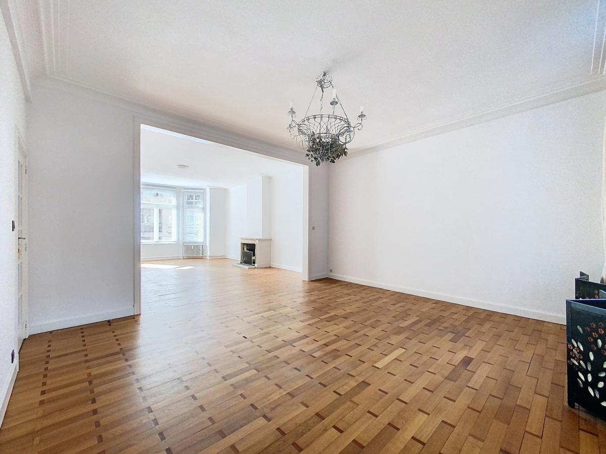 Place Brugmann : Magnifique appartement 3 ch