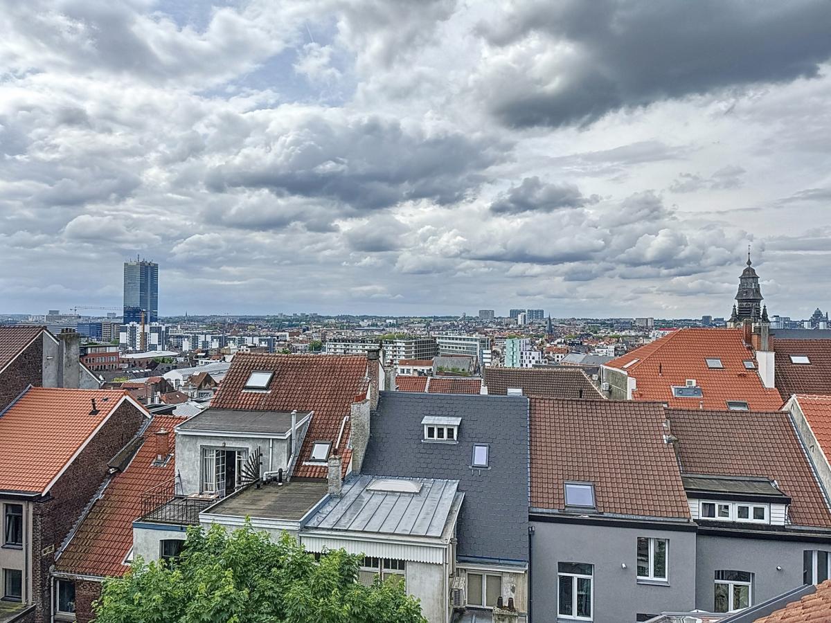 Quartier Sablon : Superbe duplex 1 chambre meublé