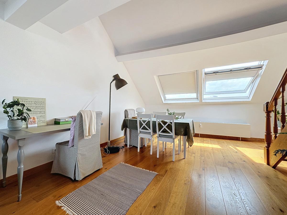 Quartier Sablon : Superbe duplex 1 chambre meublé