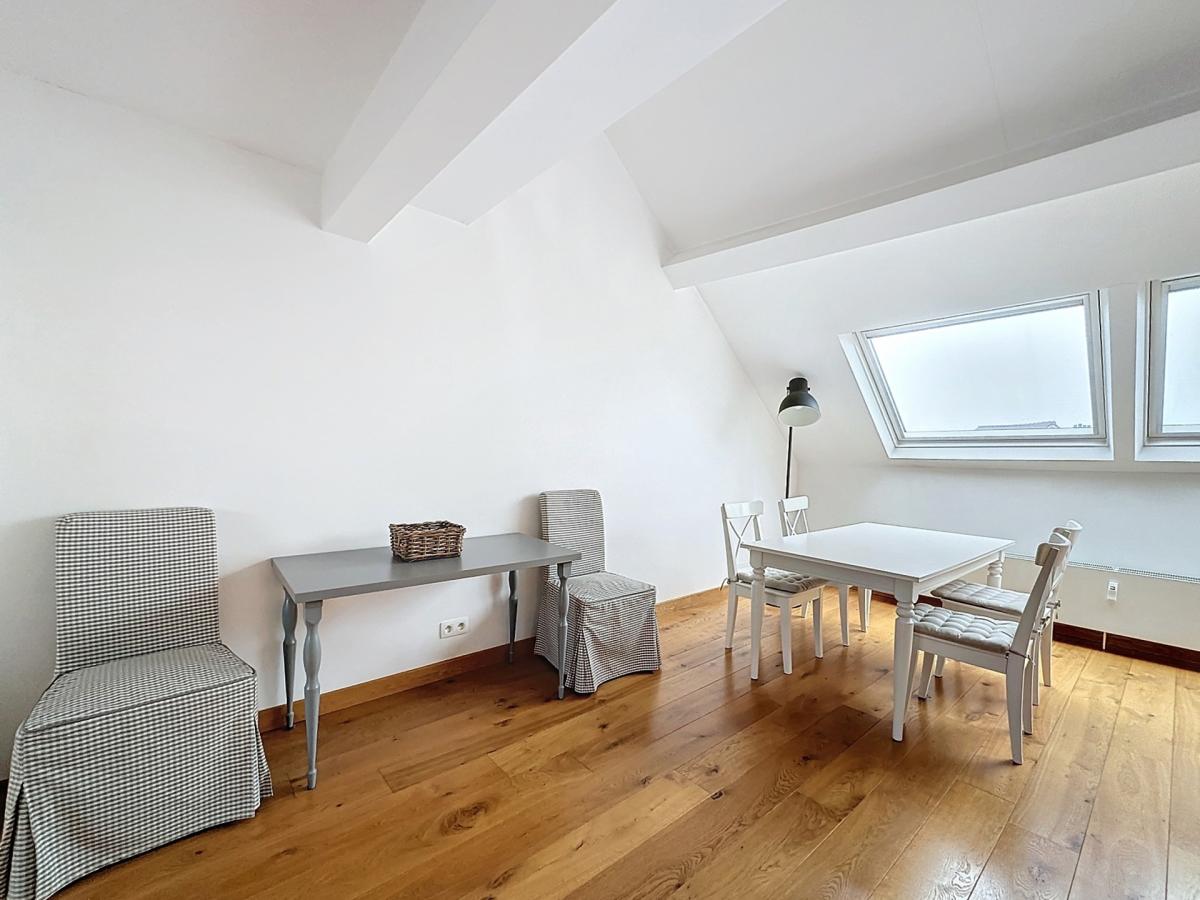 Quartier Sablon : Superbe duplex 1 chambre meublé