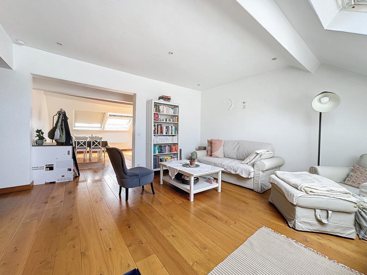 Quartier Sablon : Superbe duplex 1 chambre meublé