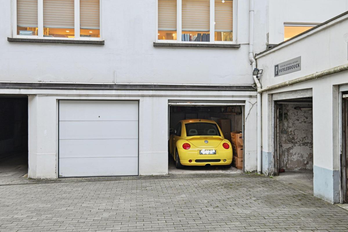 Quartier EU: appartement de standing, terrasse, garage box