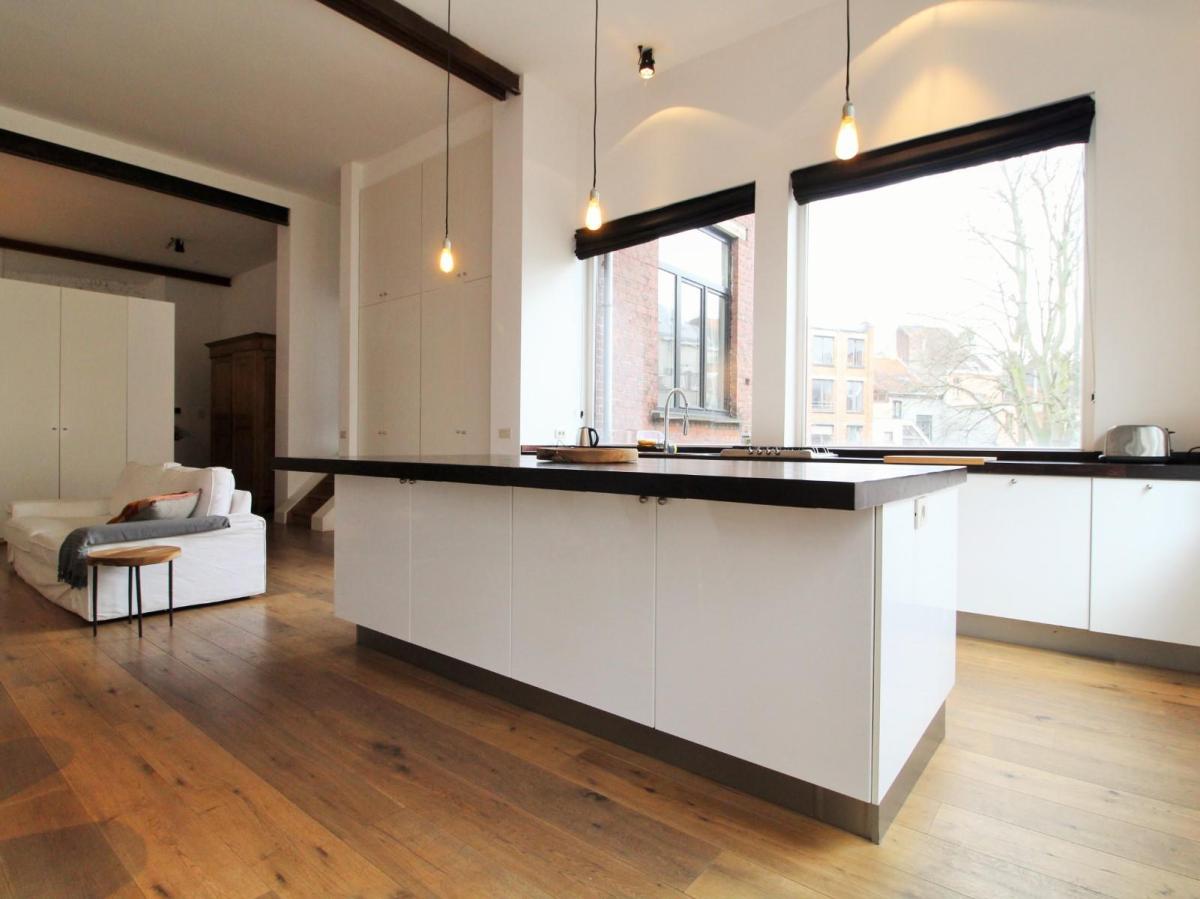 Proche des Etangs d'Ixelles : magnifique loft de ± 150m² 2CH