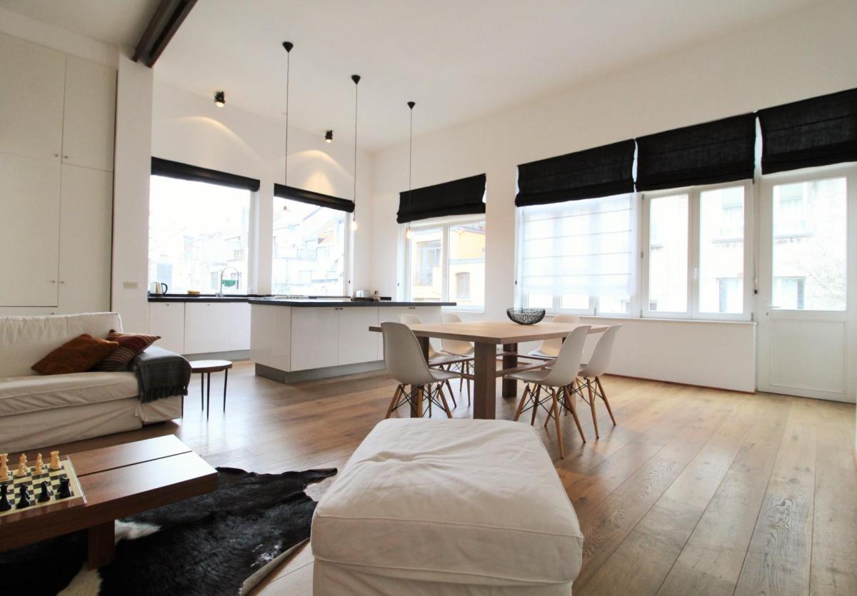 Proche des Etangs d'Ixelles : magnifique loft de ± 150m² 2CH