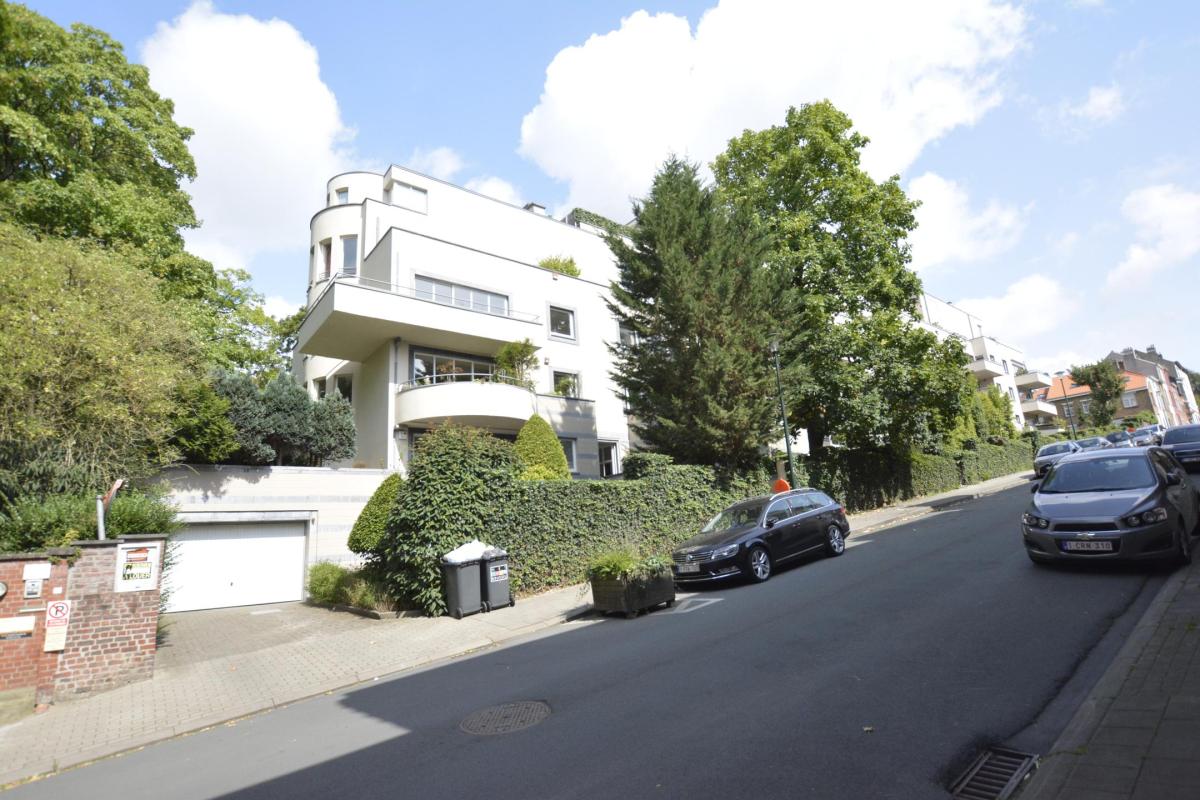 Quartier Cavell : Appartement 3 chambres meublé + terrasse