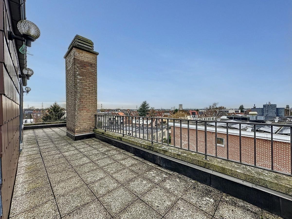 Uccle/Drogenbos : Beau duplex penthouse avec grande terrasse