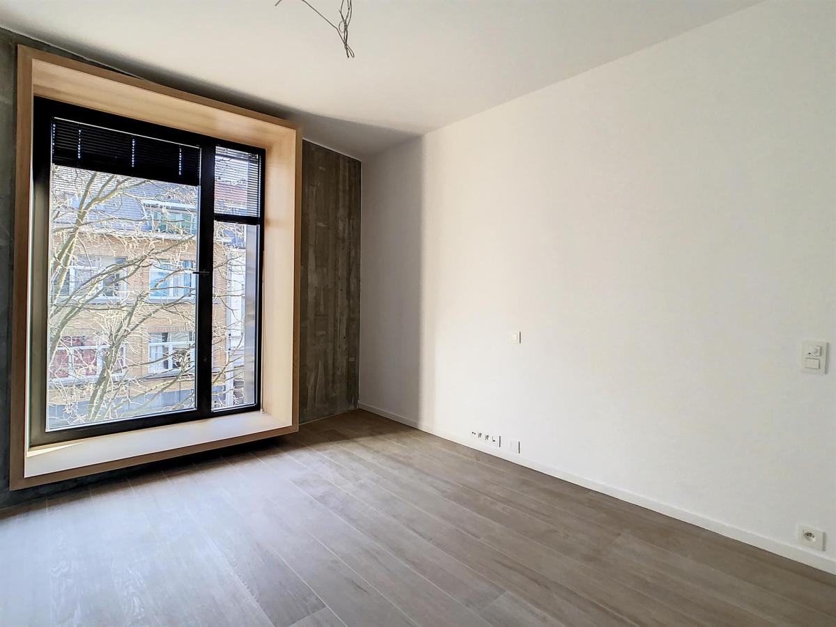 Vleurgat : Bel appartement + balcon. PEB A++