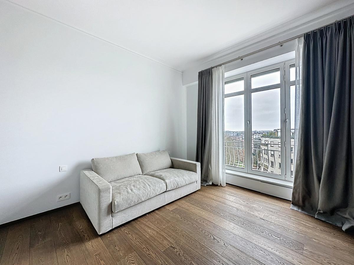 Louise/Cambre: Somptueux appartement meublé 3 ch. + terrasse