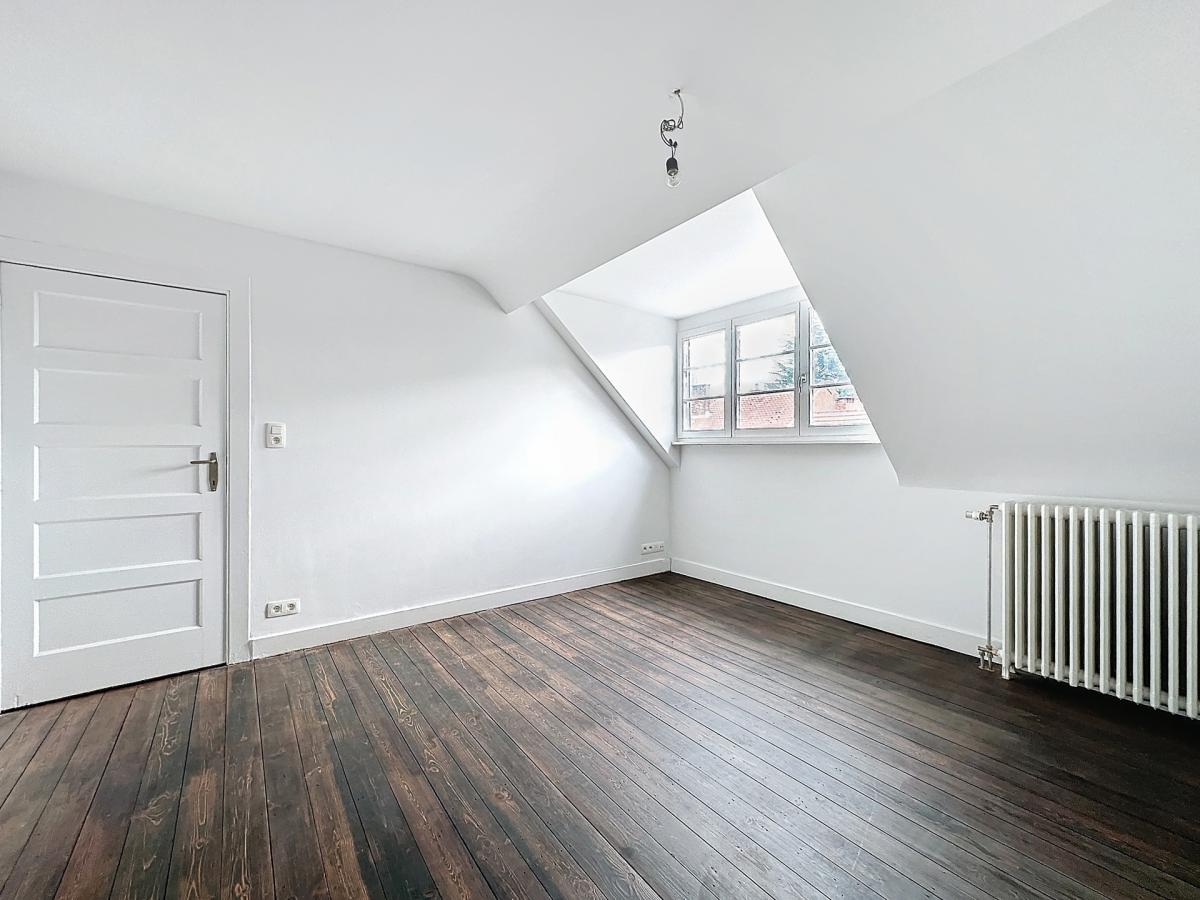 Pl. Brugmann/Châtelain: Bel appartement duplex dernier étage