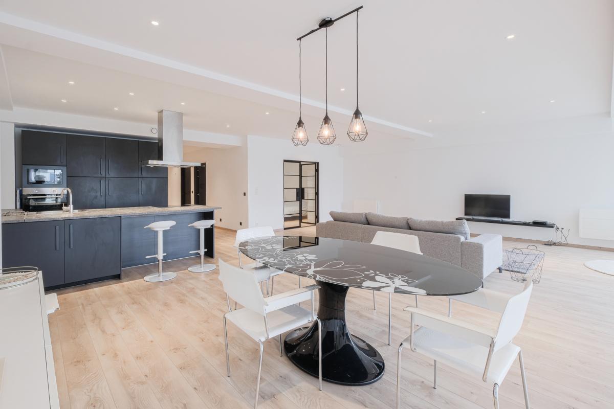 Quartier Royal - Magnifique loft 2ch de ± 170 m² bruts.